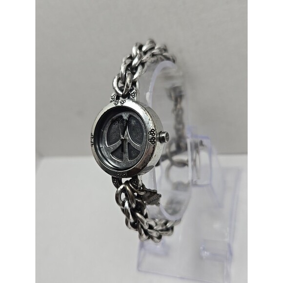 Lucky Brand Peace Sign Chain Bracelet Watch Quartz New Battery Silver Womens - Picture 2 of 12